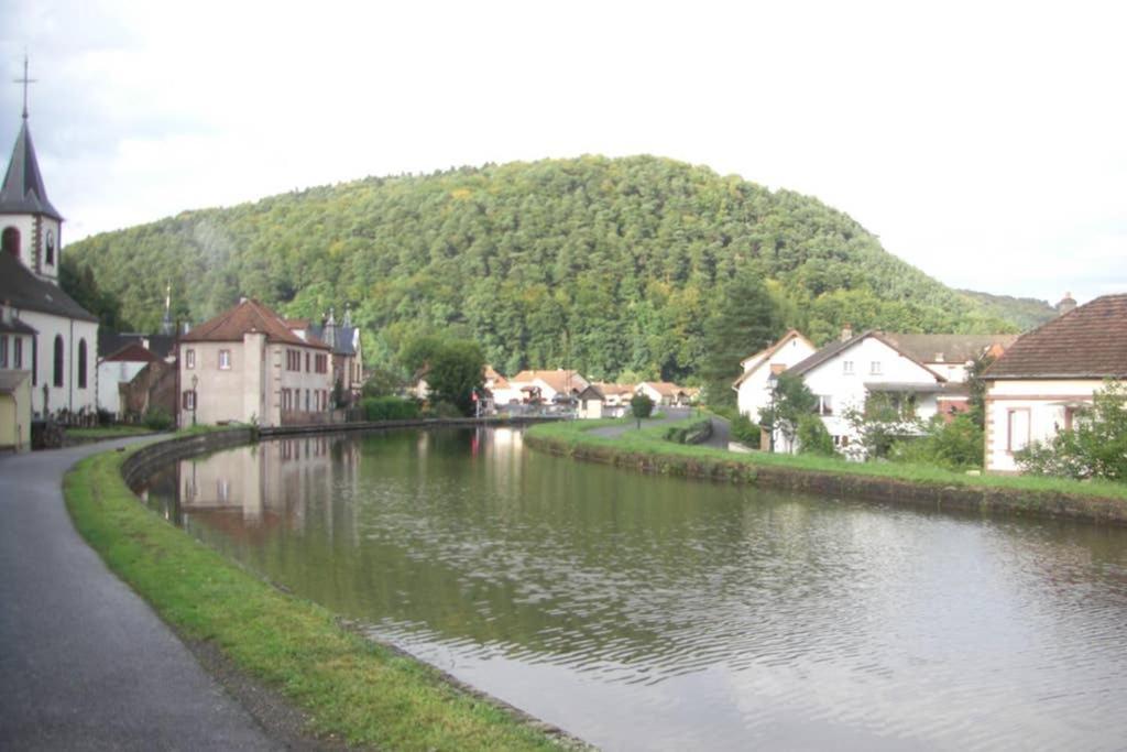 Gîte du canal Lutzelbourg Extérieur photo